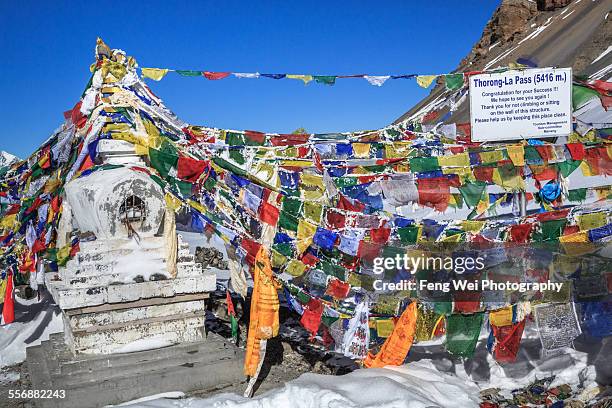 thorong la pass, annapurna circuit, nepal - thorung la pass stock pictures, royalty-free photos & images