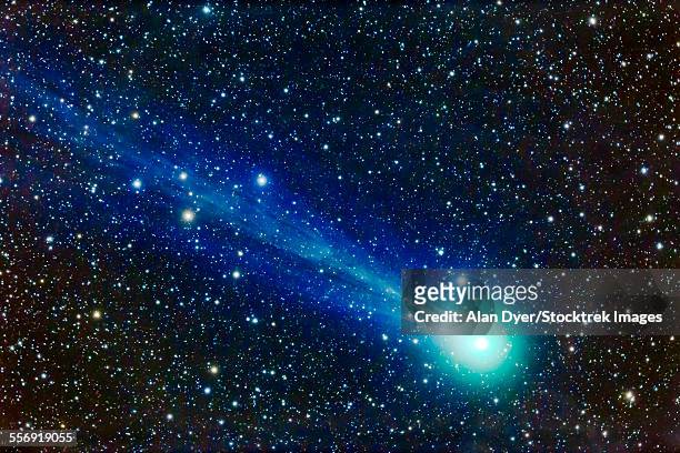 comet lovejoy (c/2014 q2). - comet nucleus stock pictures, royalty-free photos & images