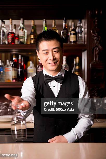 bartender - bar drink establishment stock pictures, royalty-free photos & images