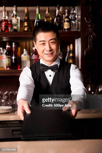 bartender - bar drink establishment stock pictures, royalty-free photos & images