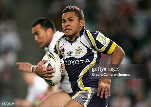 Matt Bowen of the Cowboys in action during the NRL Semi Final between the Melbourne Storm and the North Queensland Cowboys at Aussie Stadium...