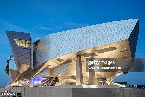 Musée des Confluences at night