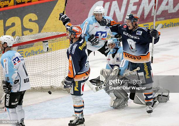 Sven Felski of Eisbaeren Berlin celebrates after scoring the fourth goal during the DEL match between Eisbaeren Berlin and Hamburg Freezers at the...