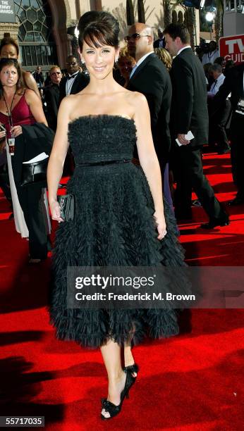 Actress Jennifer Love Hewitt from the CBS drama "Ghost Whisperer" arrives at the 57th Annual Emmy Awards held at the Shrine Auditorium on September...