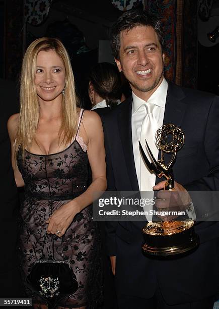 Emmy Ray 324 Us Emmys Romano Award Stock Photos, High-Res Pictures, and Images ...
