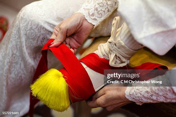 foot binding - foot binding stock pictures, royalty-free photos & images
