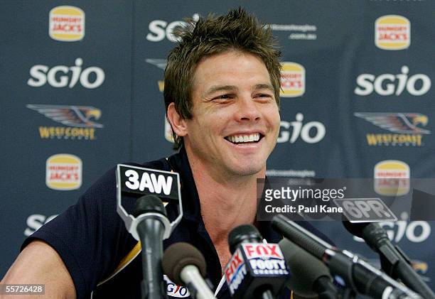 West Coast Eagles captain Ben Cousins, winner of the 2005 Brownlow medal, talks with the media during a press conference at Subiaco Oval September...
