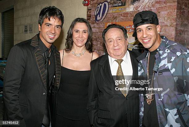 Luis Fonsi, Florinda Mesa, Roberto Gomez Bolanos and Daddy Yankee pose backstage at the 2nd Annual Premios Juventud Awards at the University of Miami...