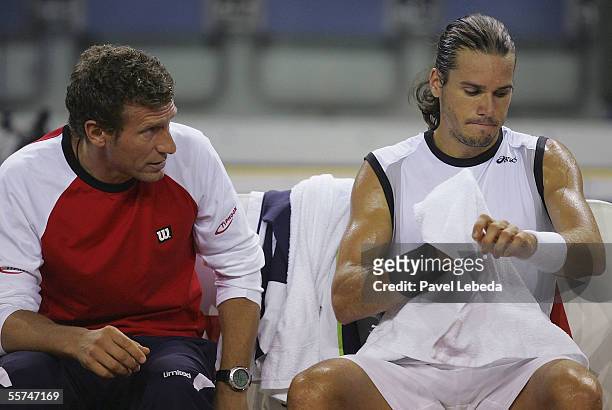 Captain Patrik Kuhnen and Tommy Haas are pictured during the first single match in the Davis Cup Play-offs 2005 between Czech Republic and Germany at...