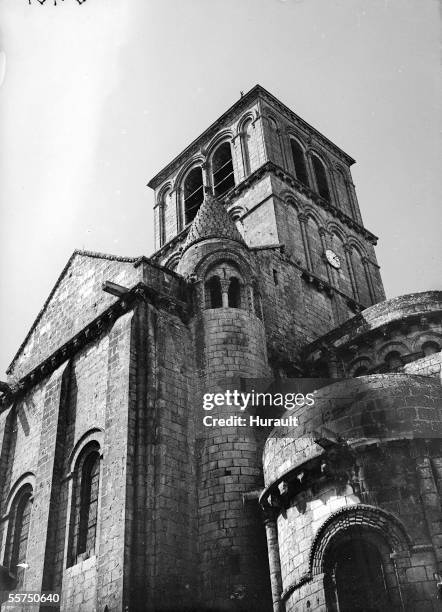 Chauvigny . Church tower of Saint-Pierre .