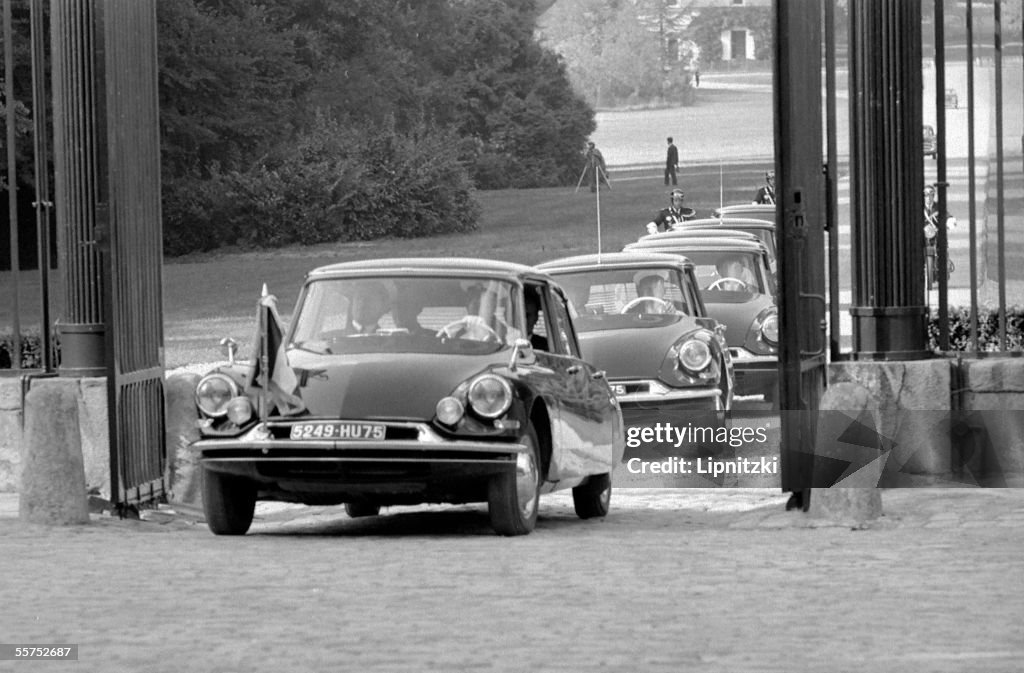 Cars Procession cars of the official procession of general of Gaulle, president of ...