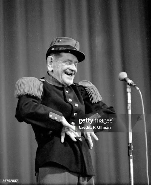 Gaston Ouvrard, French fanciful singer, in coarse humour. Paris, Olympia, in May, 1970. PUL-166-001.