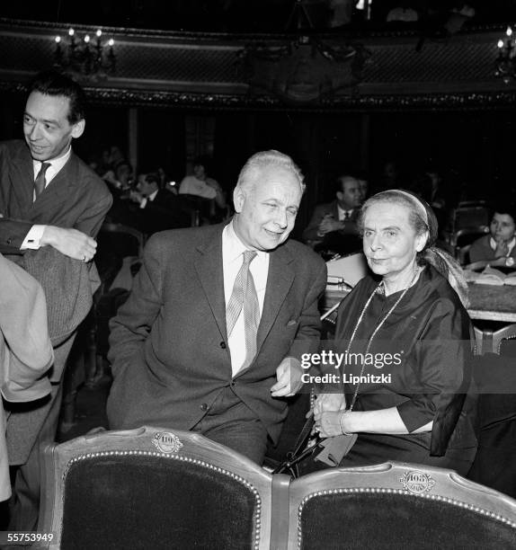 Louis Aragon and Elsa Triolet during " uncle Vania de Tchekhov's " rehearsal. Paris, Comedie-Francaise, in February, 1961. LIP-043314-129.