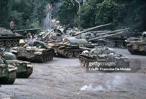 Fall of Addis Ababa . Fighters of the F.D.R.P.E. , on Russian tanks. On 1991. FDM-260-18.