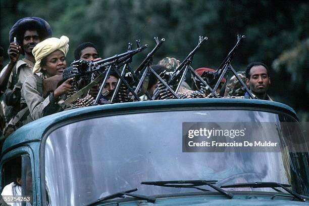 Fall of Addis Ababa . Fighters of the F.D.R.P.E. . On 1991. FDM-265-2.