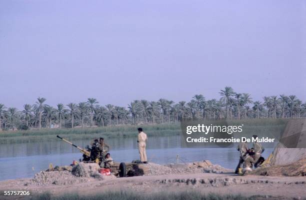 War Iran - Iraq. Iraqi offensive. Standard at the edge of Chatt al-Arab. Iran, in October, 1980. FDM-1053-4.