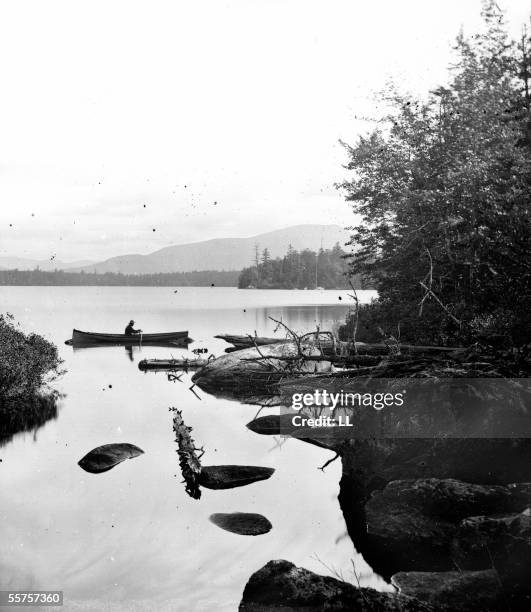 The lake of the Nest of the Eagle in mountains Adirondack , towards 1870-1875. LL-10195A stereo.