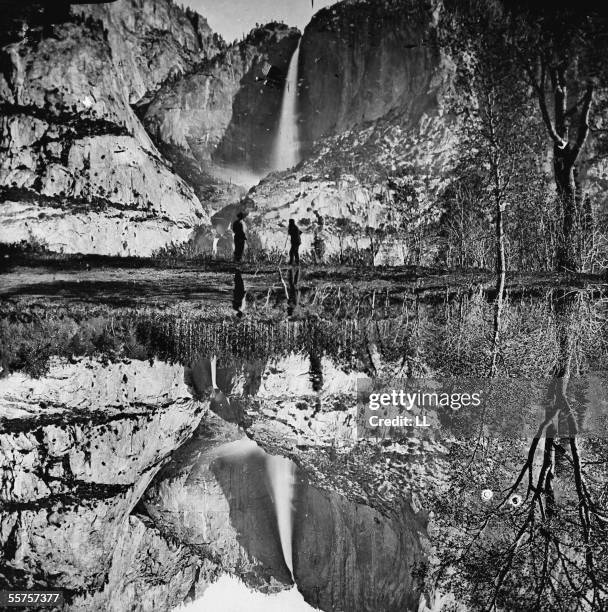 Yosemite Falls . 1870-1875. LL-10269C stereo.