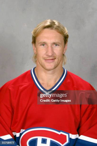Alex Kovalev of the Montreal Canadiens poses for a portrait at Bell Centre on September 12,2005 in Montreal, Canada.