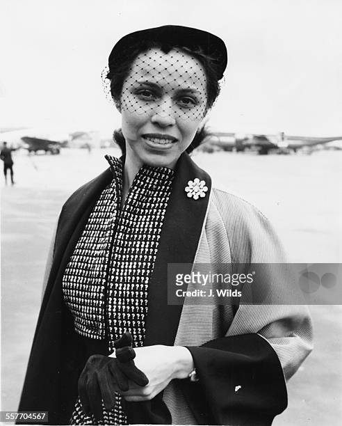 Ballet dancer Maria Tallchief, Chief Ballerina with the New York City Ballet Company, arriving at London Airport, April 8th 1952.