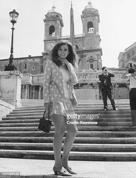 Raquel Welch 1966 Photos and Premium High Res Pictures - Getty Images
