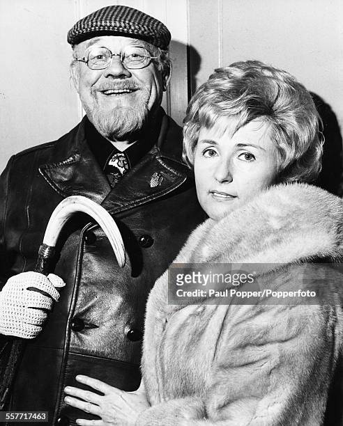American actor and singer, Burl Ives and interior designer Dorothy Koster arriving at Caxton Hall Registry Office where they will soon marry, London,...