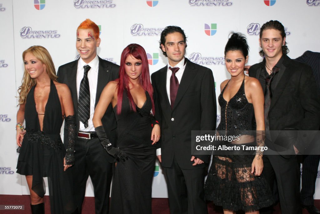 Premios Juventud Awards - Arrivals