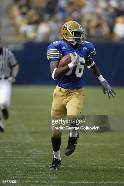 Wide receiver Greg Lee of the University of Pittsburgh Panthers runs with the ball after making a catch against the Youngstown State Penguins at...