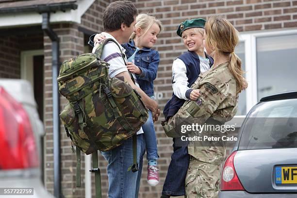 military woman returning home, family - military family stock pictures, royalty-free photos & images