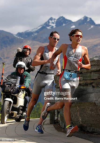 Spains Ivan Rana leads New Zealand's Bevan Docherty during the Mens Elite ITU World Triathalon championship at Queenstown, Rana finished second and...