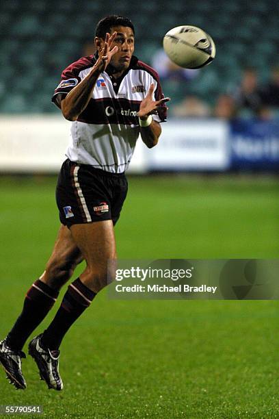 Frano Botica from North Harbour takes the pass from his half back, during the semi final of the NPC rugby match between North Harbour and Otago,...