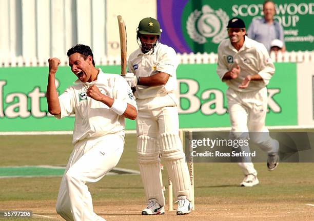 Ian Butler 50 Ian Hamilton (Cricketer) Stock Photos, High-Res Pictures, and Images ...