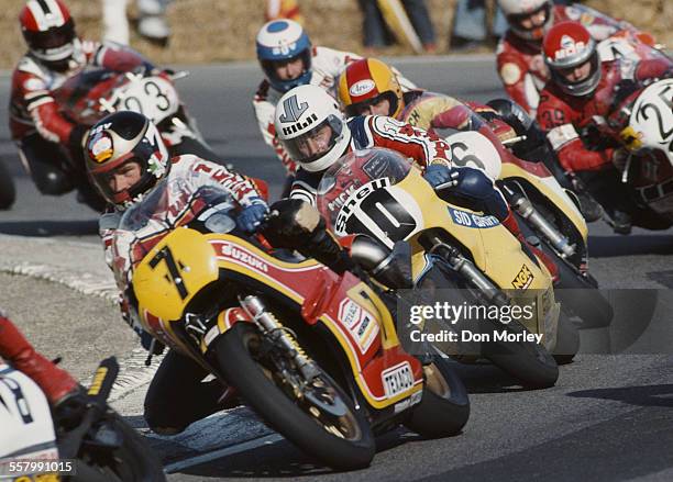 Barry Sheene of Great Britain rides the Heron-Suzuki followed by Mick Grant on the during the MarlboroTransAtlantic Challenge Trophy race on 13 April...