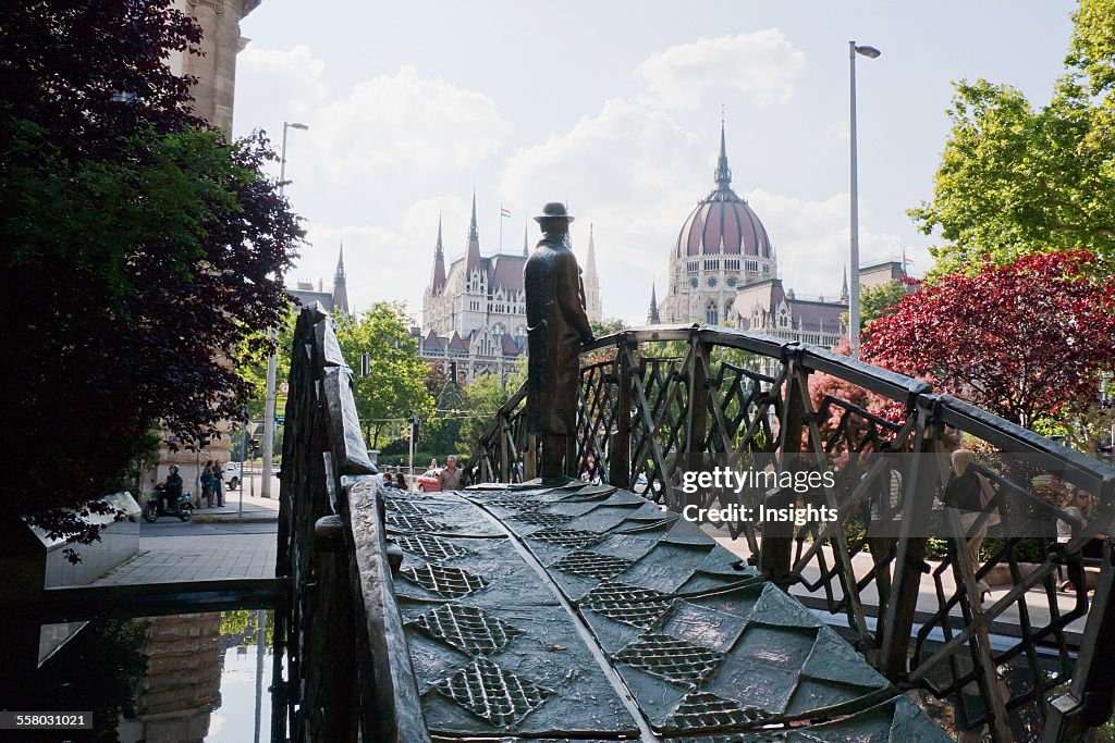 Imre Nagy, Statue At Martyrs' Square, Budapest, Hungary ニュース写真 - Getty ...