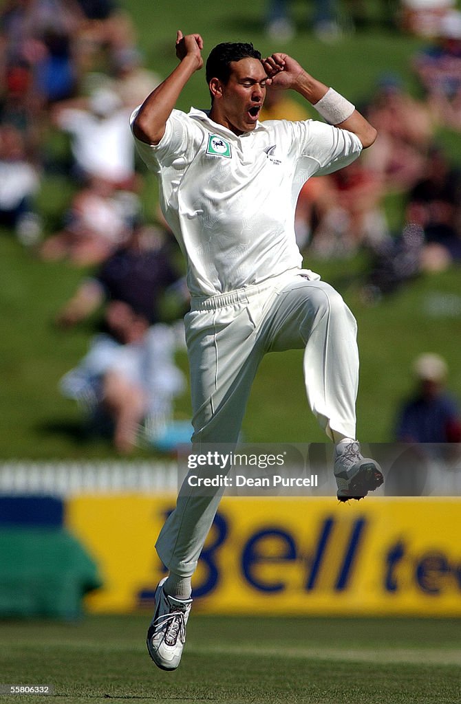 Black Caps Bowler Daryl Tuffey celebrates the wick