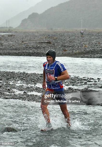 Steve Gurney finishes the mountain run during longest day event at the 2004 Speights Coast to Coast, Kumara New Zealand, Saturaday, February 07,...