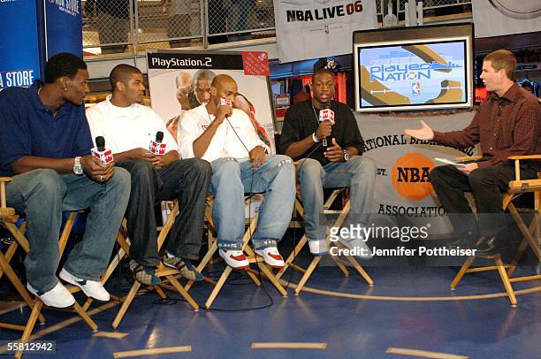 11 Sports Launches Nba 2006 At Nba Store Stock Photos, High-Res