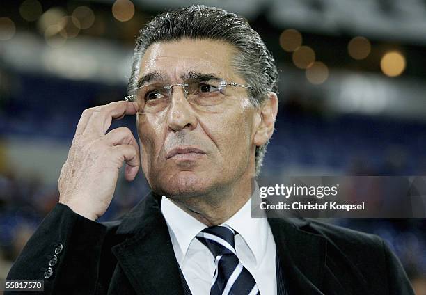 Manager Rudi Assauer looks thoughtful before the UEFA Champions League Group E match between FC Schalke 04 and AC Milan at the Veltins Arena on...