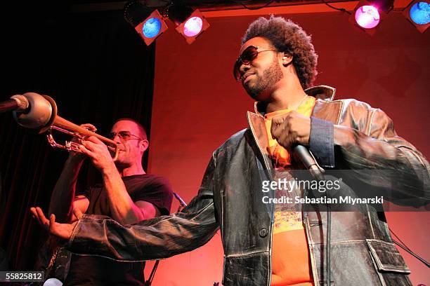 Singer Dwele performs at the Virgin Records showcase at S.O.B.'s on September 28, 2005 in New York.
