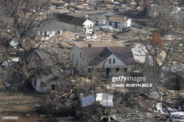 Cameron, UNITED STATES: Ruins in Cameron, along the Gulf Coast of Louisiana, 01 October 2005, after Cameron and nearby towns were decimated by...