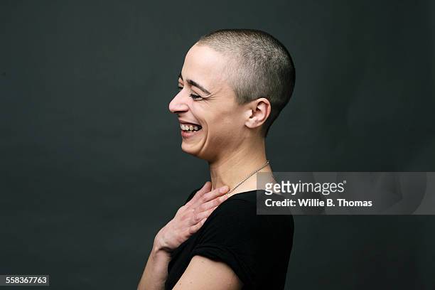 portrait of modern woman smiling - short hair women stock-fotos und bilder