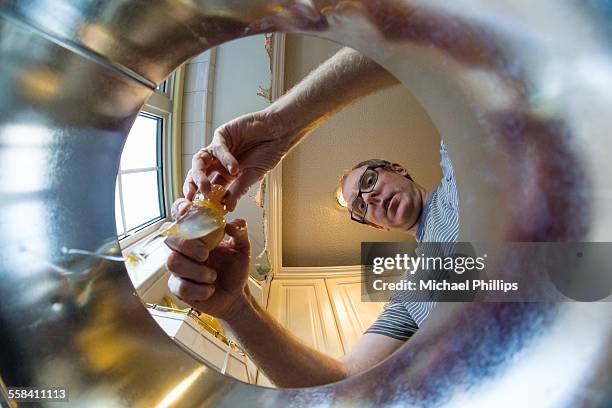 breaking an egg to make a cake 1 - perspective stock pictures, royalty-free photos & images