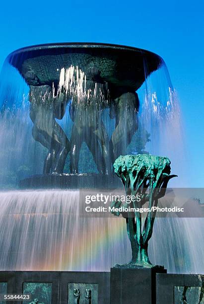 close-up of a fountain, gustav vigeland sculpture park, oslo, norway - vigeland sculpture park fotografías e imágenes de stock