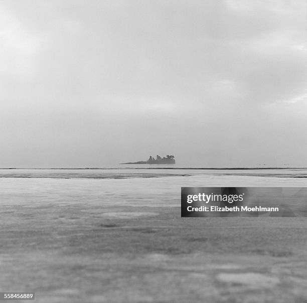 island on flathead lake, montana - medium-format-camera stock pictures, royalty-free photos & images