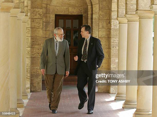 Robin Rye Warren Dr Robin Warren Photos and Premium High Res Pictures - Getty Images