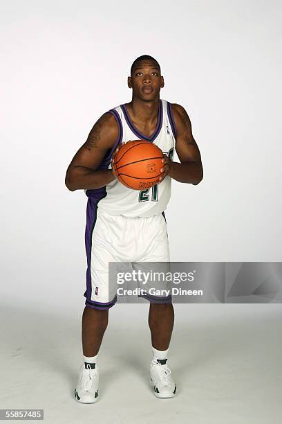 Bobby Simmonds Bobby Simmons Basketball Photos and Premium High Res Pictures - Getty ...