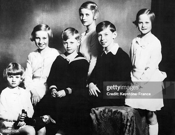 Les enfants de la Grand-Duchesse du Luxembourg, avec le Prince Jean au milieu circa 1920.