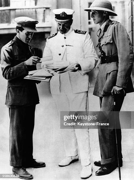 Lawrence d'Arabie, David George Hogarth et le colonel Danney au Caire, Egypte, circa 1930.
