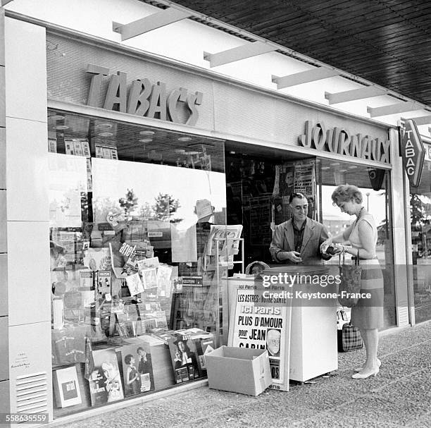 Tabac Shop 70 Tabacs Stock Photos, High-Res Pictures, and Images - Getty Images