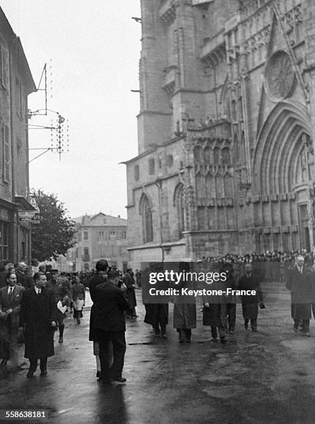 Peta In Le Marechal Petain Photos and Premium High Res Pictures - Getty Images